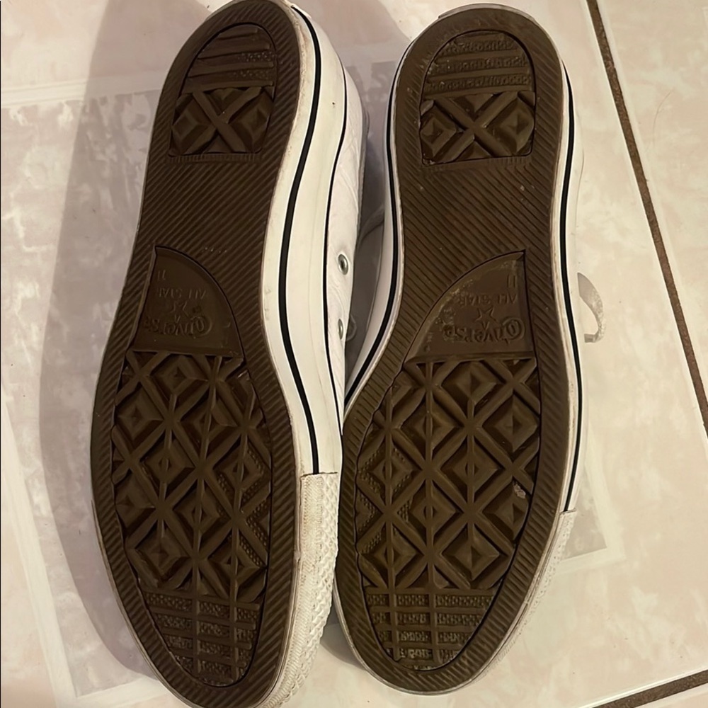 Converse Classic White Lace-Up Sneakers - Picture 4 of 7